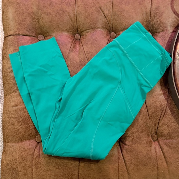 Lululemon -Vibrant Teal Leggings - Picture 1 of 4